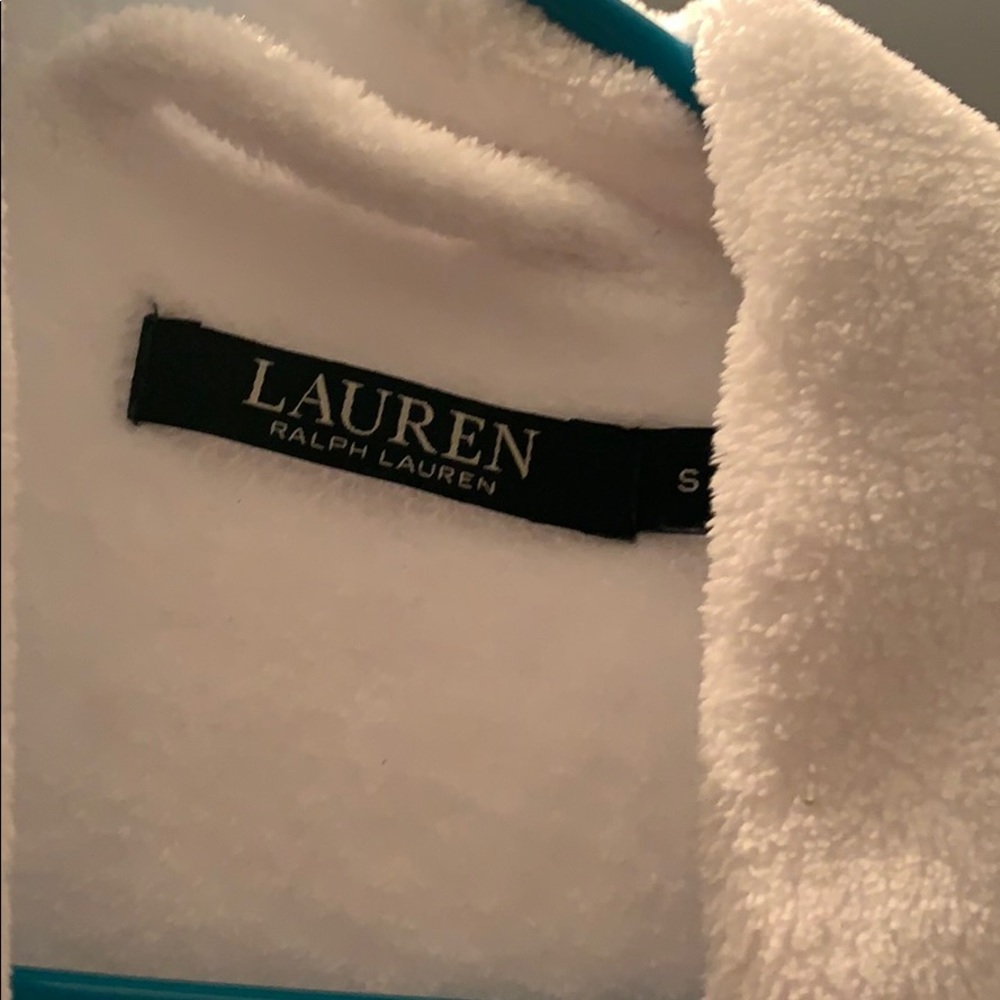 Women’s Robe - Picture 2 of 3